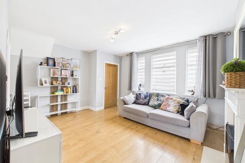 3 bedroom semi-detached house for sale, Lime Avenue, Worcester, Worcestershire, WR4