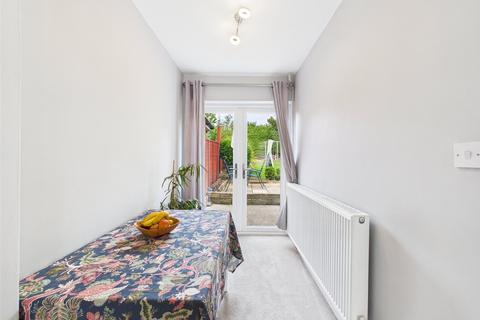 3 bedroom semi-detached house for sale, Lime Avenue, Worcester, Worcestershire, WR4