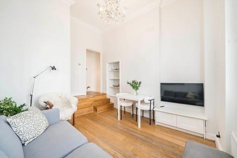 2 bedroom flat for sale, St Georges Square, London SW1V