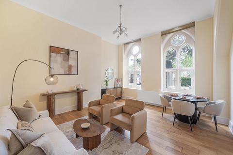 Flat 24, Lancaster House Borough Road, Isleworth, TW7 5FJ
