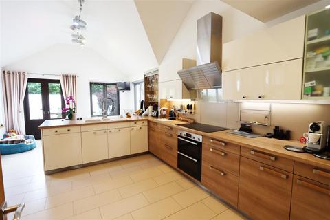 4 bedroom house for sale, Park Estate, St Brelade JE3