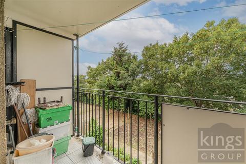 3 bedroom maisonette for sale, Barrowfield Close, Edmonton, N9