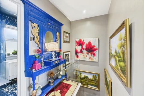 28b Bromley Avenue, Bromley, BR1 4BQ