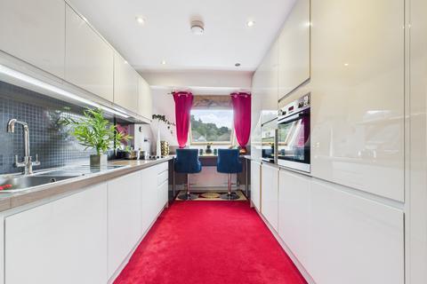 28b Bromley Avenue, Bromley, BR1 4BQ