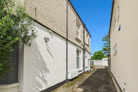 28b Bromley Avenue, Bromley, BR1 4BQ