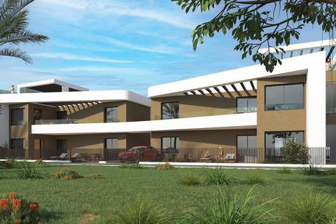 3 bedroom bungalow, C. Nazaries