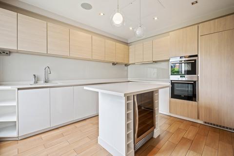 4 bedroom flat for sale, Alexandra Court, 171-175 Queen's Gate, London