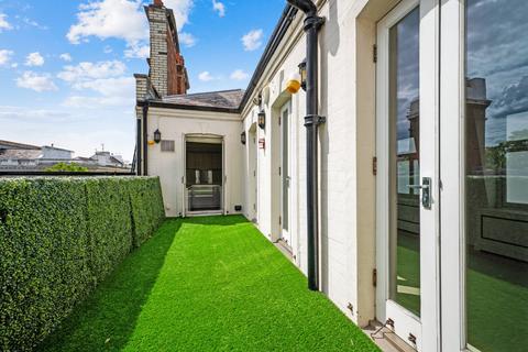4 bedroom flat for sale, Alexandra Court, 171-175 Queen's Gate, South Kensington, London