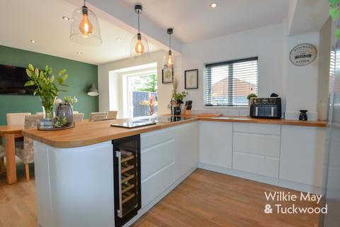 4 bedroom detached house for sale, Church Road, Wembdon, Bridgwater TA6