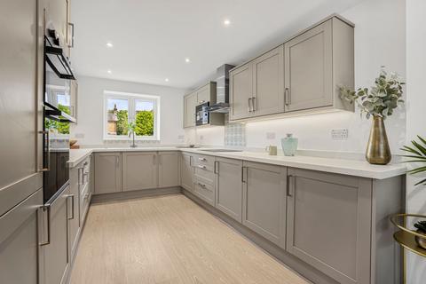 3 bedroom semi-detached house for sale, Cambridge Road, Sawbridgeworth CM21