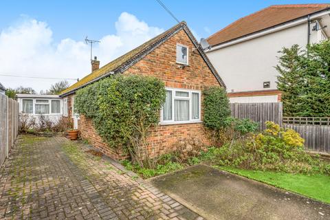 2 bedroom bungalow for sale, Orchard Road, Old Windsor, Windsor