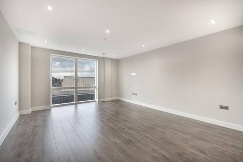 1 bedroom flat for sale, Junction Court, Watford WD17