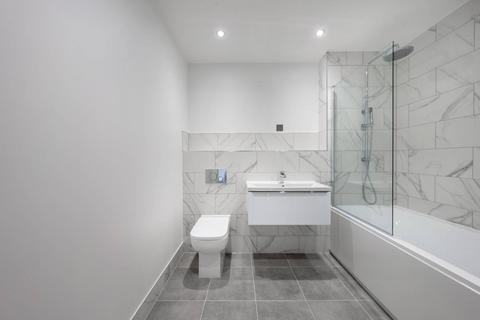 1 bedroom flat for sale, Junction Court, Watford WD17