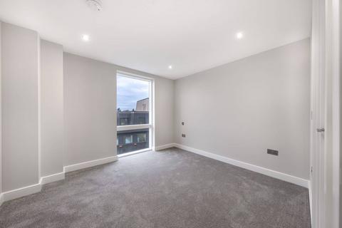 2 bedroom flat for sale, Junction Court, Watford WD17