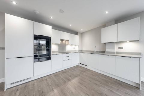 3 bedroom flat for sale, Junction Court, Watford WD17