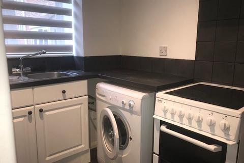 1 bedroom flat to rent, Percy Gardens, Worcester Park KT4