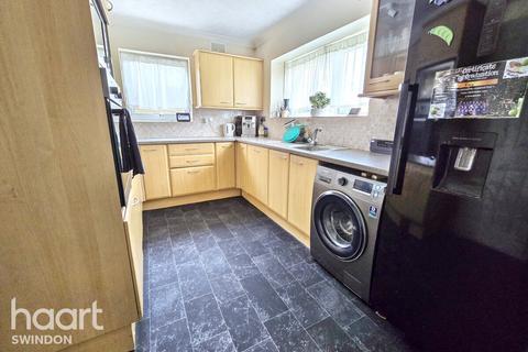 38 Bodiam Drive, Toothill, Swindon, SN5 8BE
