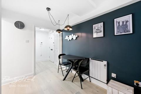 1 bedroom apartment for sale, St Saviours Wharf, Shad Thames, SE1