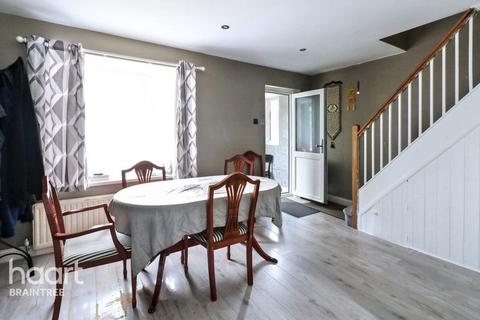 undefined, Chapel Hill, Braintree