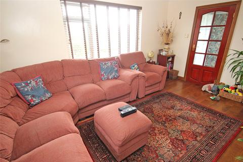 3 bedroom bungalow for sale, Eldon Close, Barton on Sea, New Milton, Hampshire, BH25
