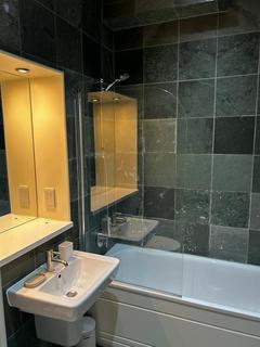 3 bedroom apartment to rent, Lime square, Newcastle Upon Tyne