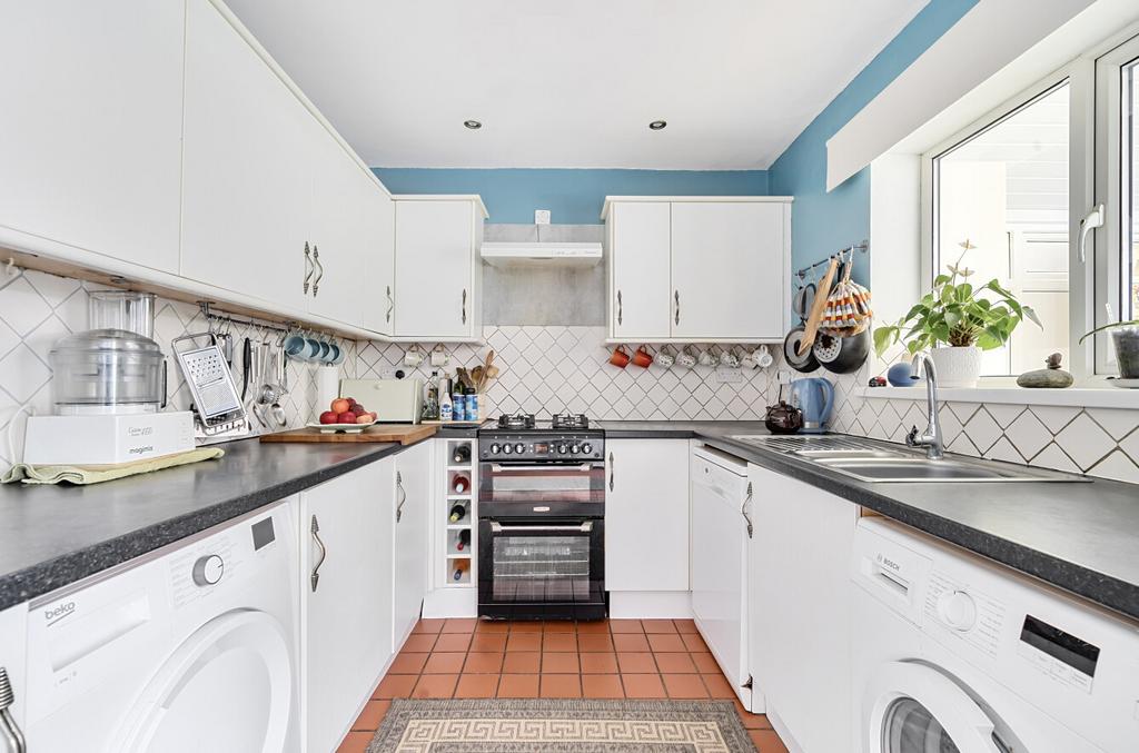 1329151 19 688742...