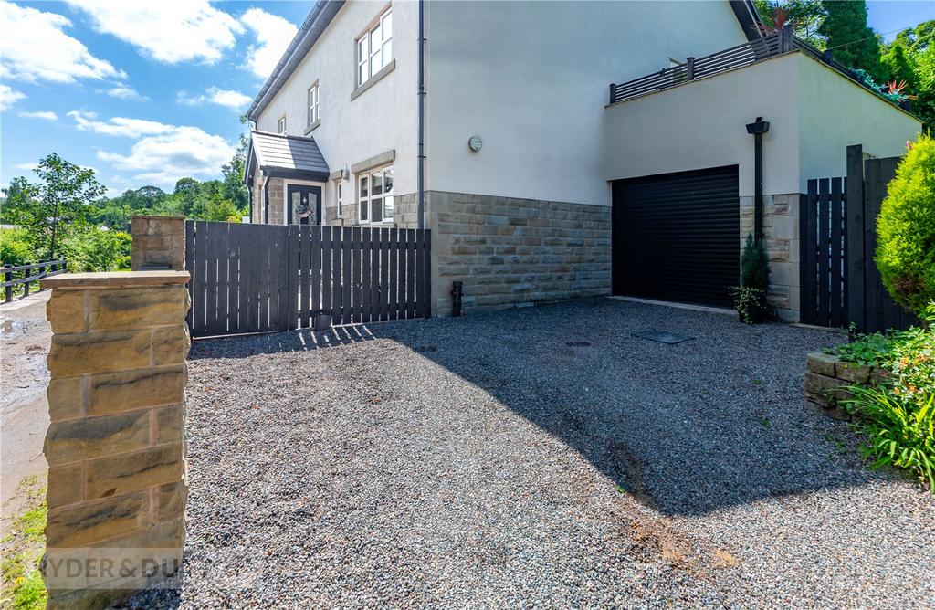 Large Drive & Garage