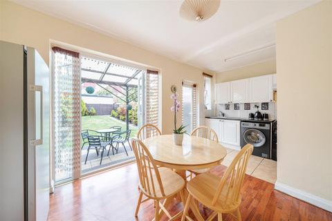 undefined, Tudor Court South, Wembley