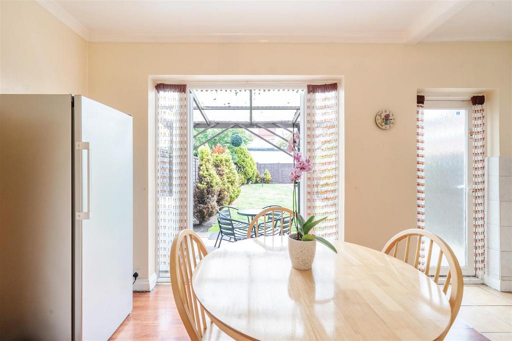 Dining Room.jpg