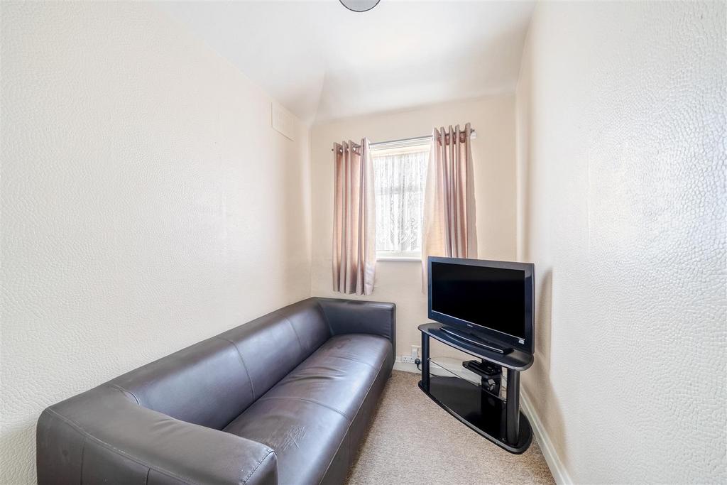 Bedroom 3.jpg