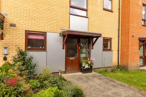 Commonwealth Drive, Crawley RH10