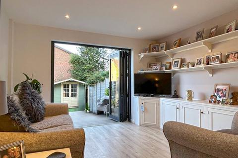 undefined, at Fleetham Gardens, Wokingham, Lower Earley RG6