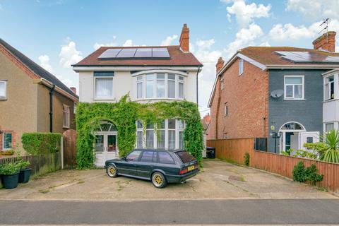 Glentworth Crescent, Skegness PE25
