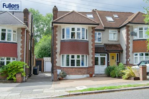 Oakwood Crescent, London N21