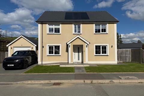 3 bedroom detached house for sale, Clos Carrog, Llanrhystud, SY23