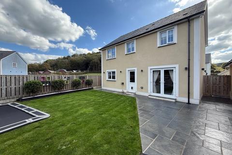 3 bedroom detached house for sale, Clos Carrog, Llanrhystud, SY23
