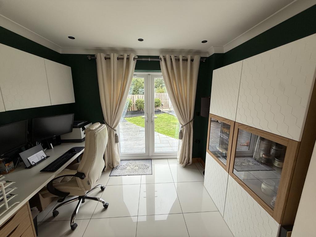 Home Office/Extended Lounge Area