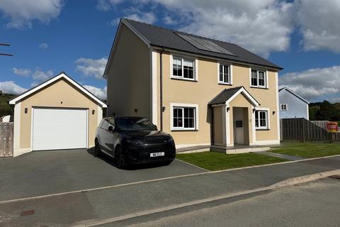 3 bedroom detached house for sale, Clos Carrog, Llanrhystud, SY23
