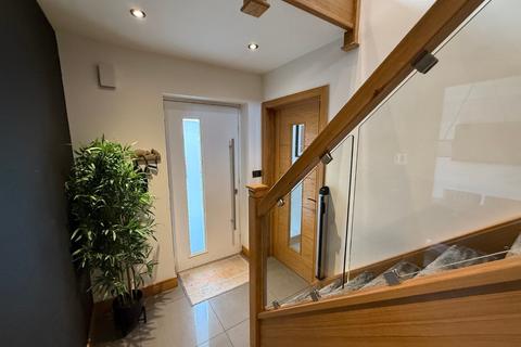 undefined, Clos Carrog, Llanrhystud, SY23