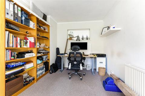 90 Oak Tree Road, Marlow, SL7 3EX