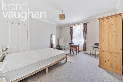 2 bedroom flat to rent, Montpelier Crescent, Brighton, East Sussex, BN1