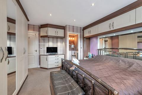 14 Hillside, Wombourne, Wolverhampton, WV5 8AL