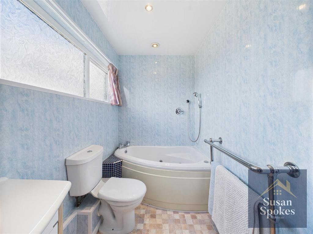 CAM01858 G0-PR0147-STILL022.jpg