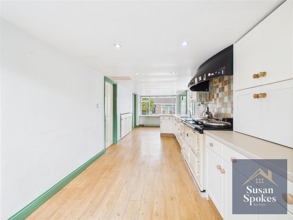 CAM01858 G0-PR0147-STILL009.jpg