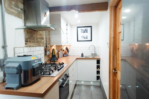 2 bedroom cottage for sale, Springfield Street, Bradford BD13