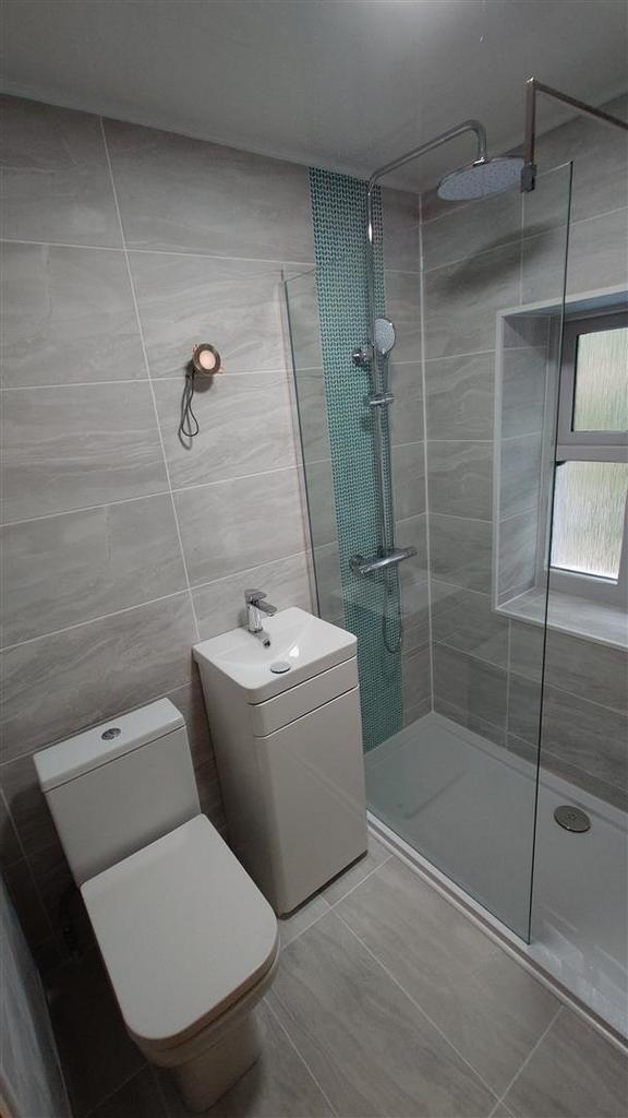 BATH1.jpg