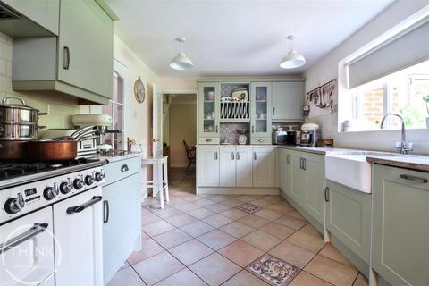 19 Broom Close, Taverham, Norwich, NR8 6FS