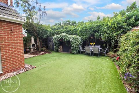19 Broom Close, Taverham, Norwich, NR8 6FS