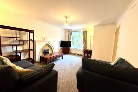 19 Oakley Drive, Oldham, OL1 4TR