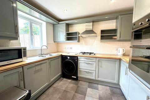 19 Oakley Drive, Oldham, OL1 4TR